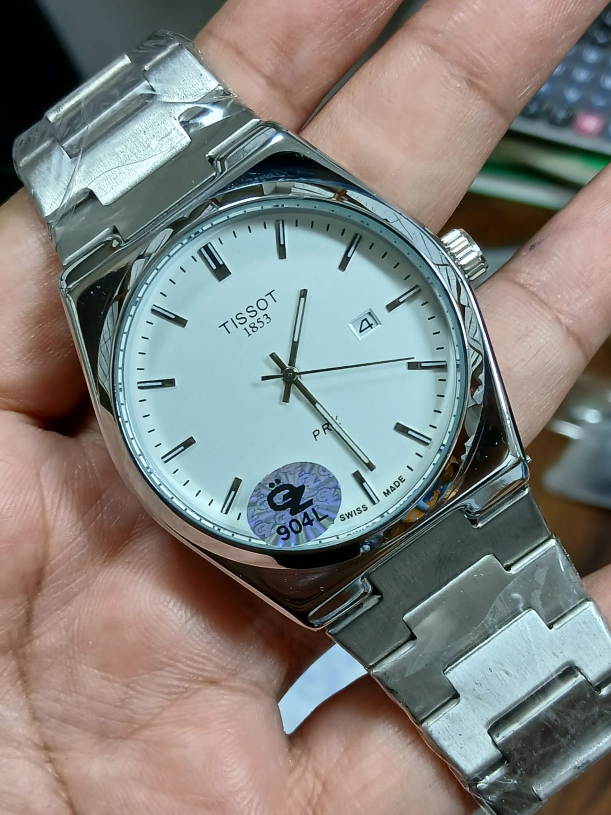 TISSOT BLACK DILE AUTOMATIC
